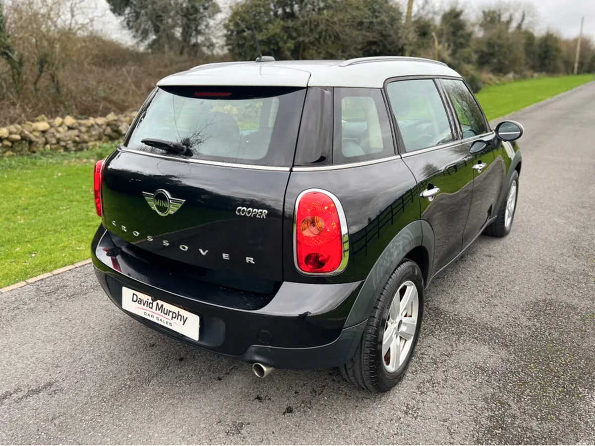 Mini Cooper Crossover - Image 4