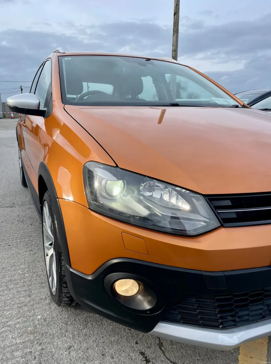 VOLKSWAGEN CROSS POLO 2015 /1.2 TSI - Image 2