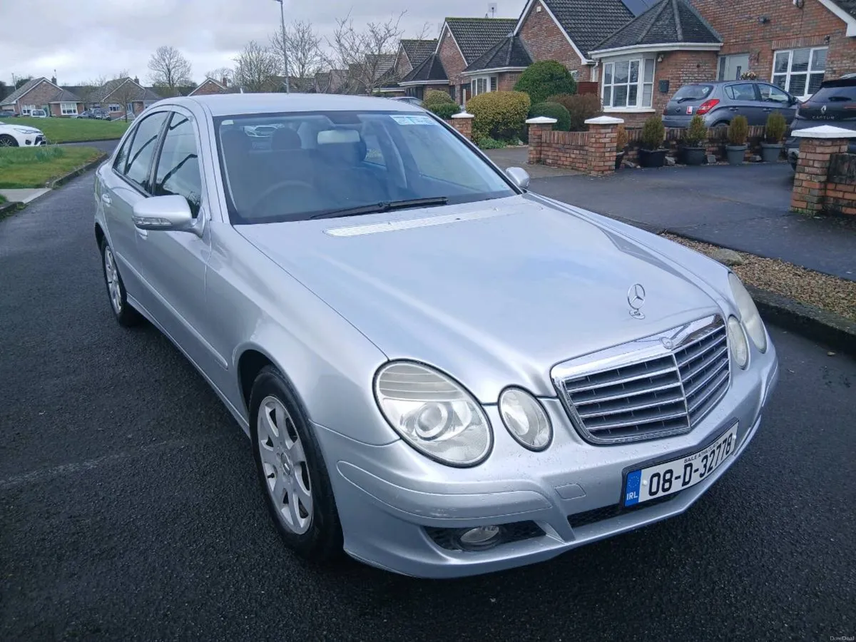 MERCEDES E 200 I.8 ABSOLUTELY SPOTLESS - Image 1