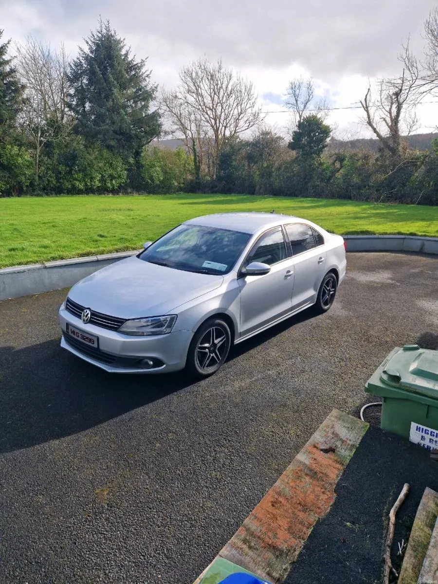 2014 Volkswagen Jetta - Image 2