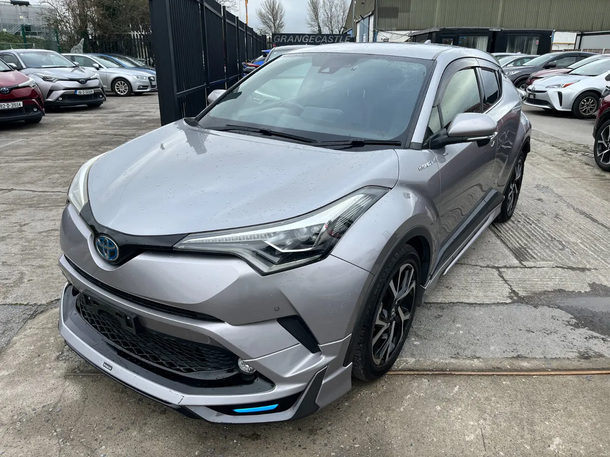TOYOTA C-HR 2017, 1.8 HYBRID AUTO LOW KM HIGH SPEC - Image 3