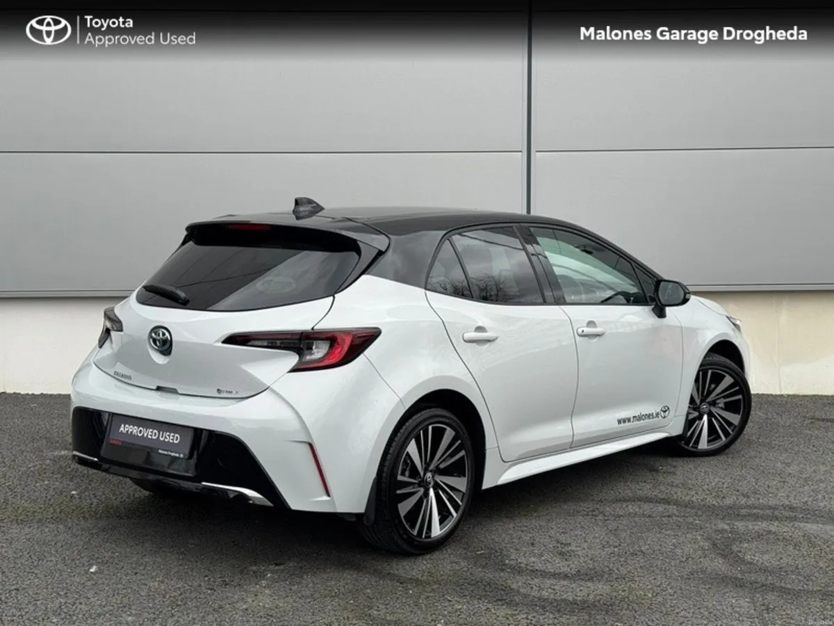 Toyota Corolla 1.8 Hybrid Luna Sport *Demo* Call N - Image 2