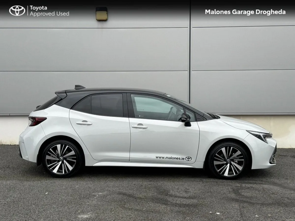 Toyota Corolla 1.8 Hybrid Luna Sport *Demo* Call N - Image 3