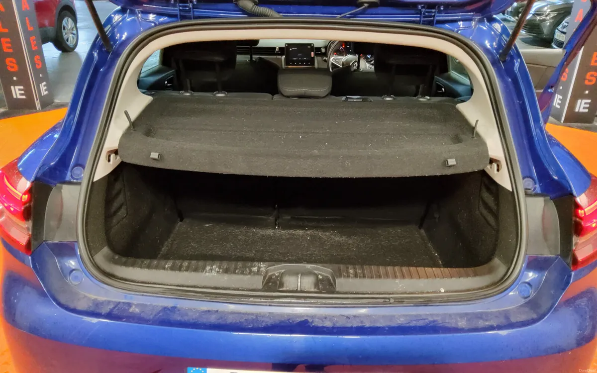 Renault Clio 2022 - Image 4