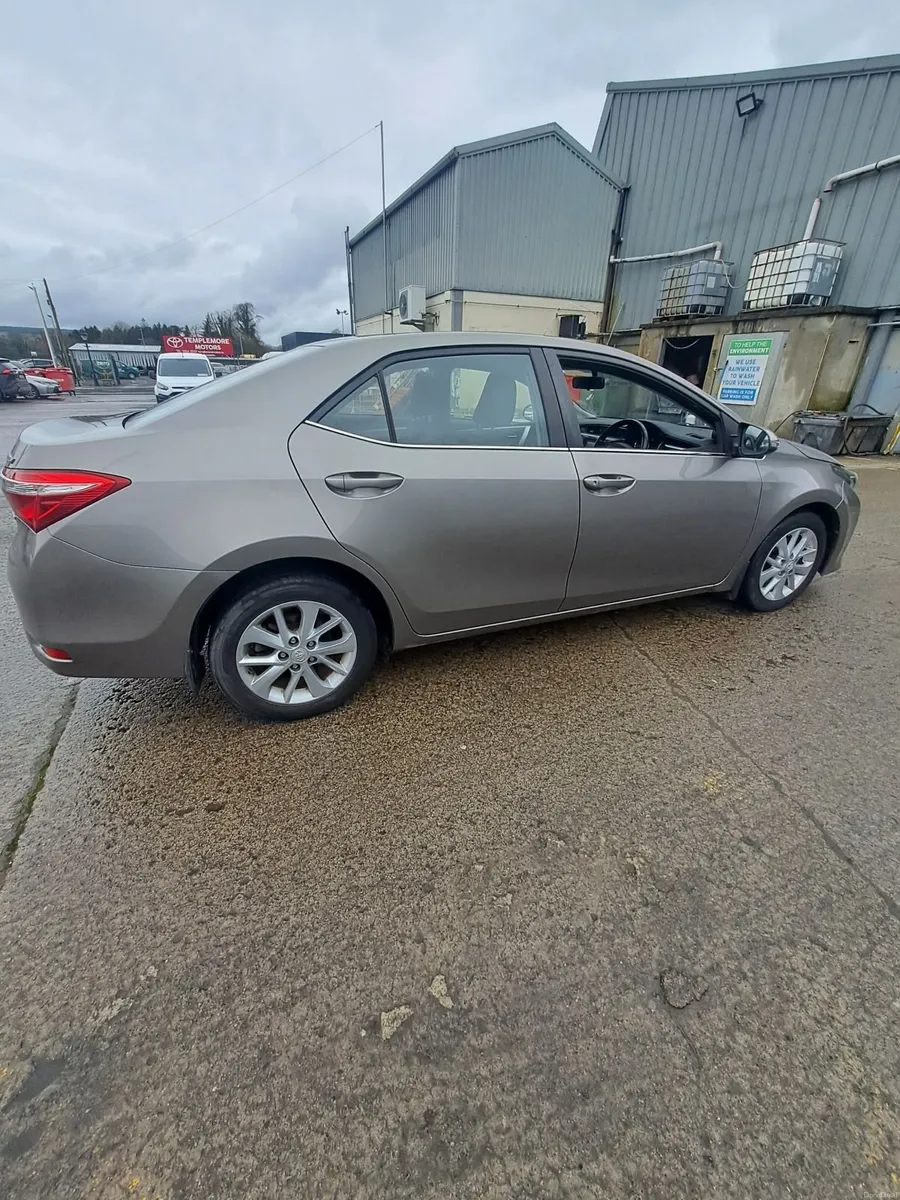 Toyota Corolla 2015 - Image 1