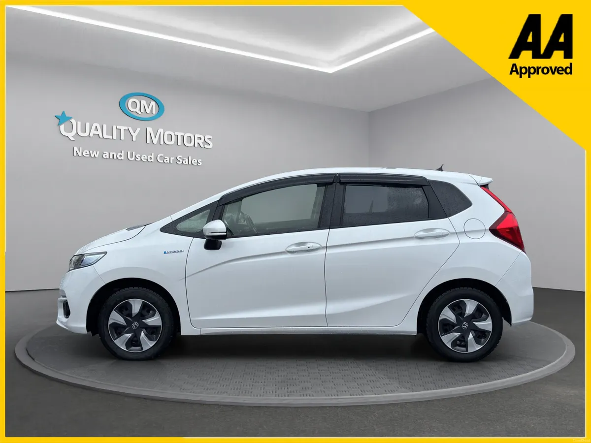 2018 HONDA FIT HYBRID (S64) - Image 4
