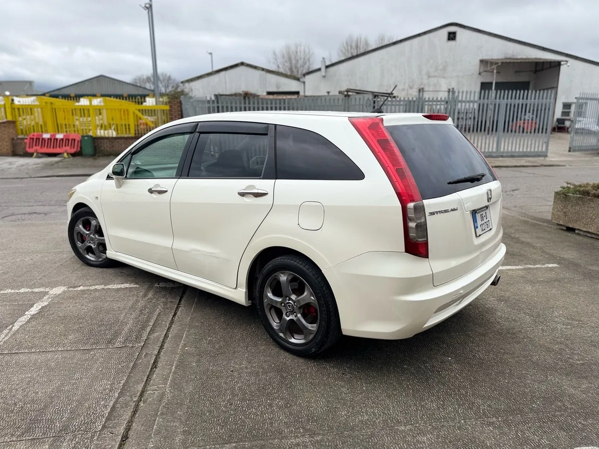 Automatic Honda Stream 7 seaters 2006 NCT NEW - Image 3