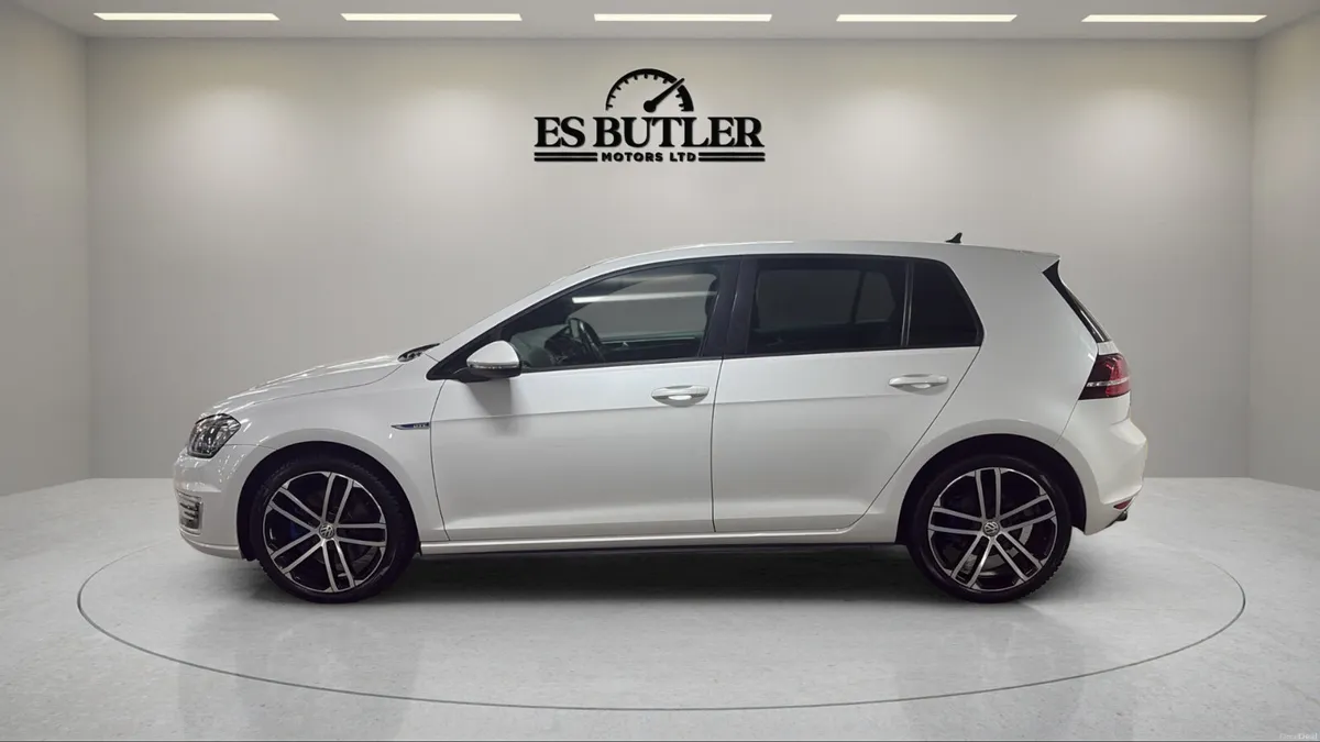 2016 VW Golf GTE 1.4LAUTO PHEV 12MONTHS WARRANTY - Image 2