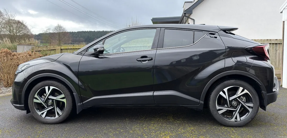 Toyota C-HR 2022 - Image 1