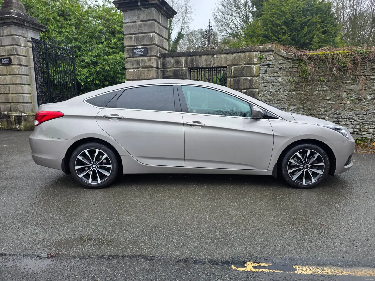 Hyundai i40  ( NCT and TAX )!! - Image 4