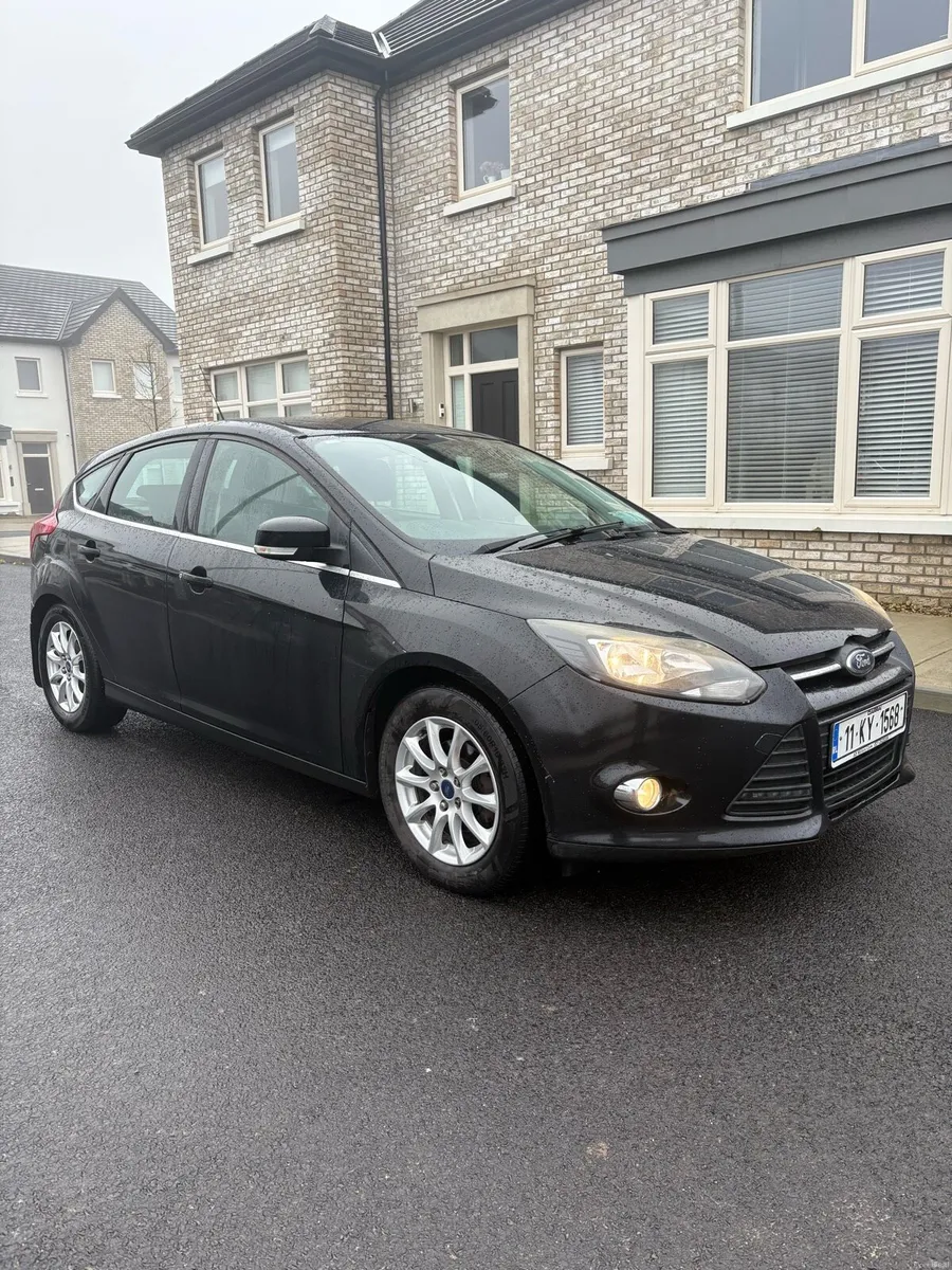 2011 ford focus nct untill 9/26 - Image 1