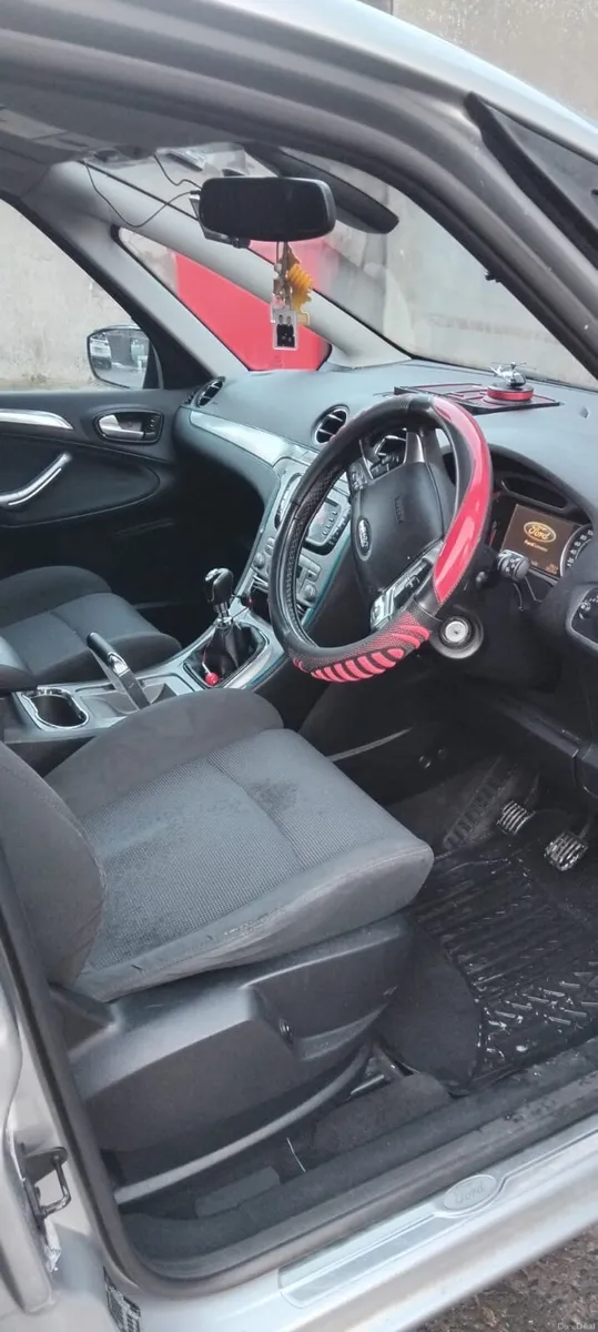 FORD S-MAX  -chain Driven-nct ready PRICED TO SALE - Image 4