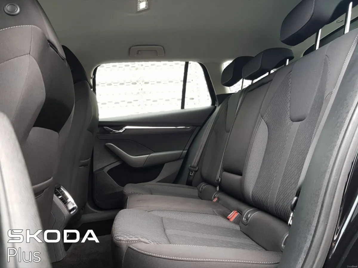 Skoda Octavia OCTAVIA COMBI STYLE  2.0TDI 150BHP D - Image 3