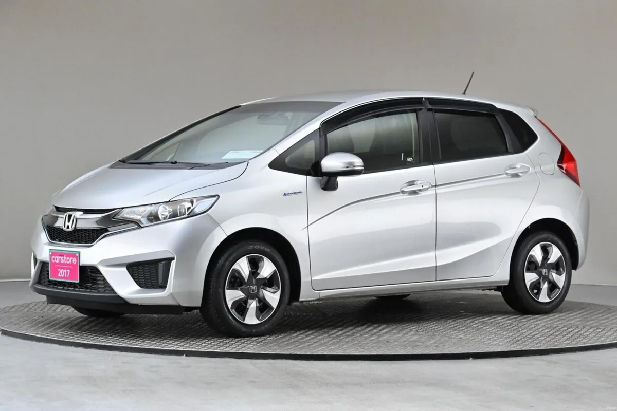Honda Fit 1.5 HYBRID **HALF LEATHER**9"ANDROID CAR - Image 4