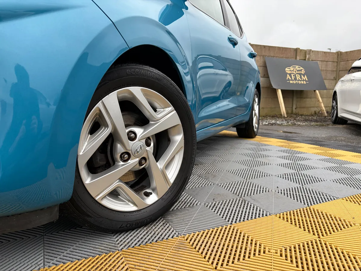 Hyundai i10 Deluxe Plus - Image 3