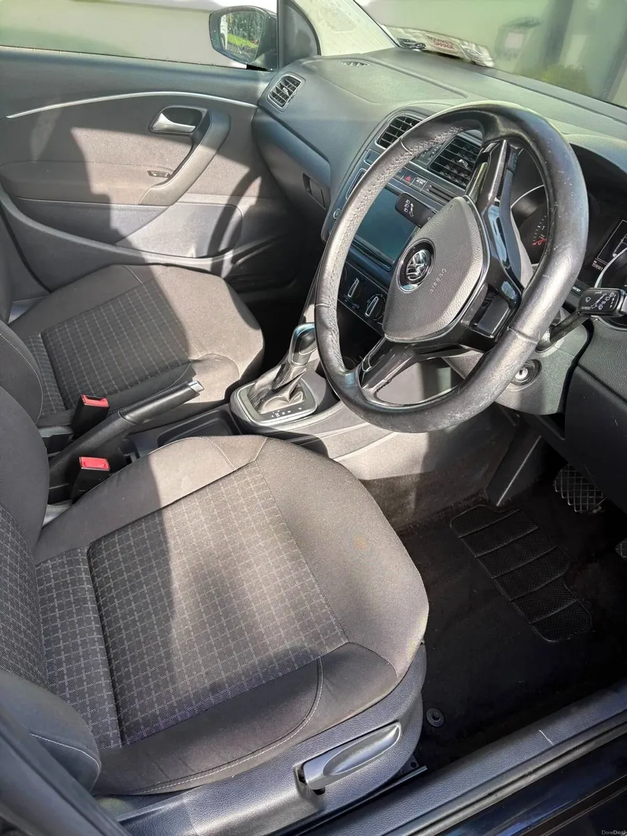 Volkswagen Polo 2015 - Image 4