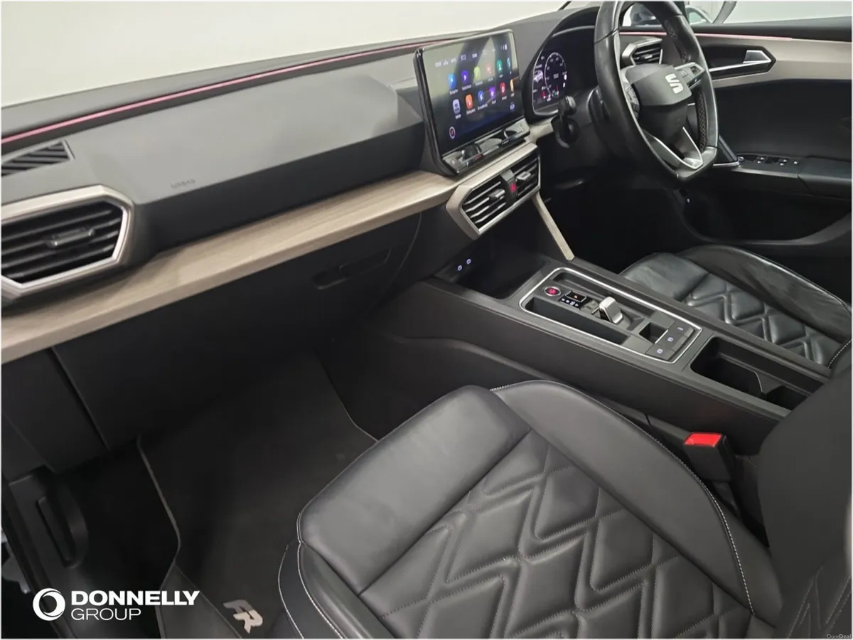 SEAT Leon Hatchback Xcellence Lux - Image 2