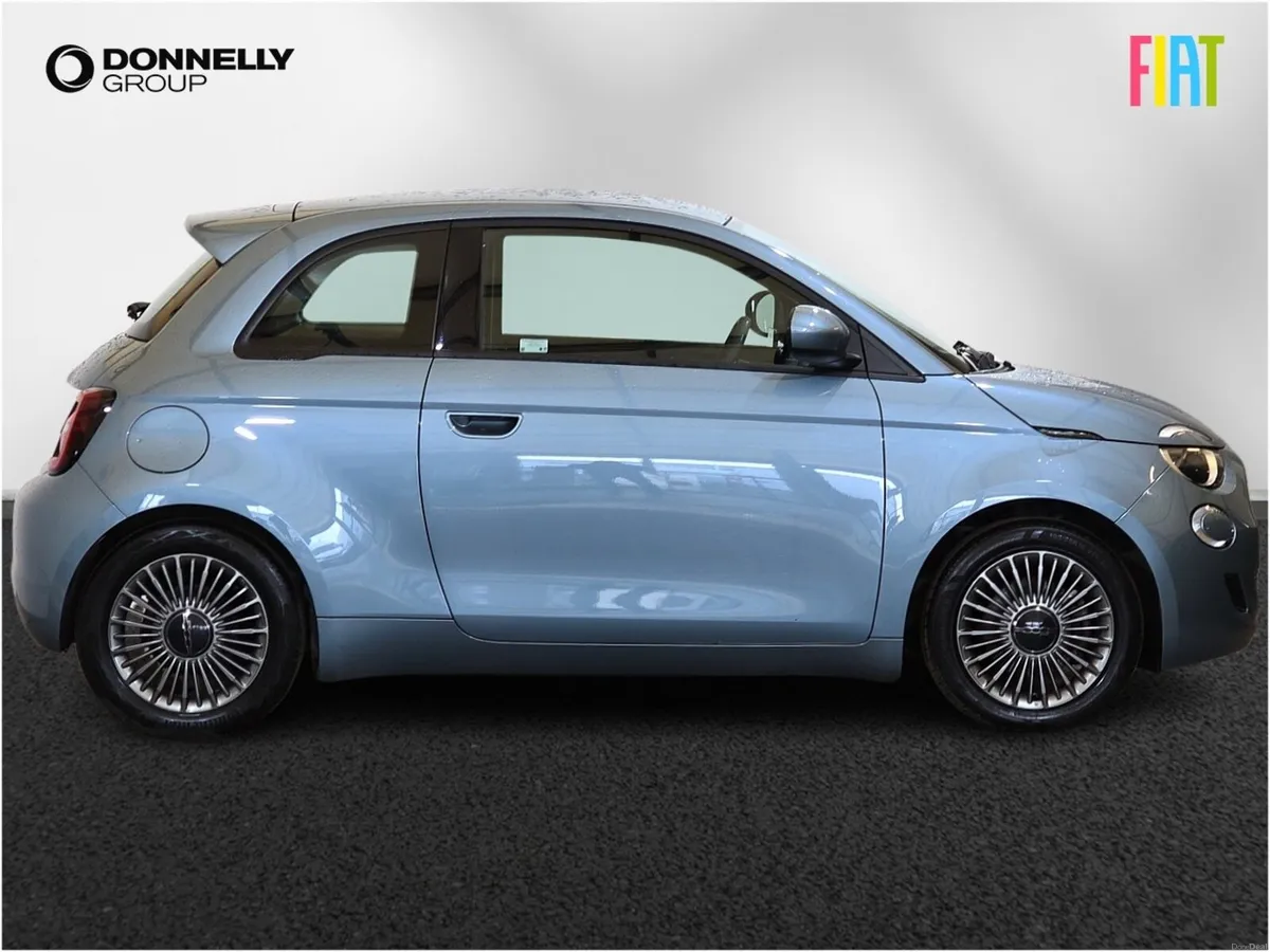 Fiat 500 Electric Hatchback Icon - Image 3