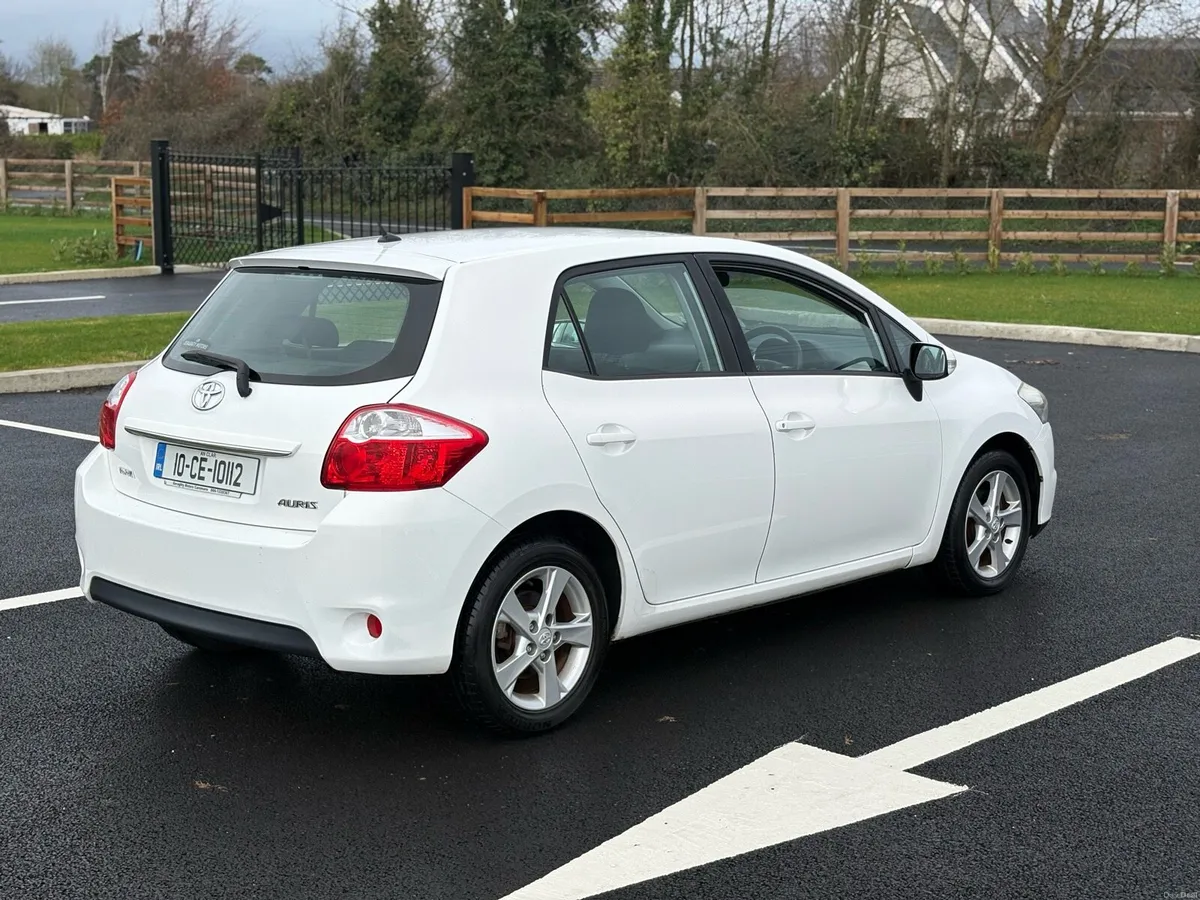 Toyota Auris 1.33 TR FRESH NCT 02/27 LOW MILEAGE!! - Image 3
