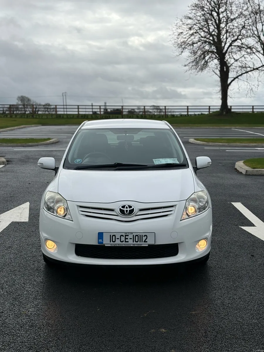 Toyota Auris 1.33 TR FRESH NCT 02/27 LOW MILEAGE!! - Image 2