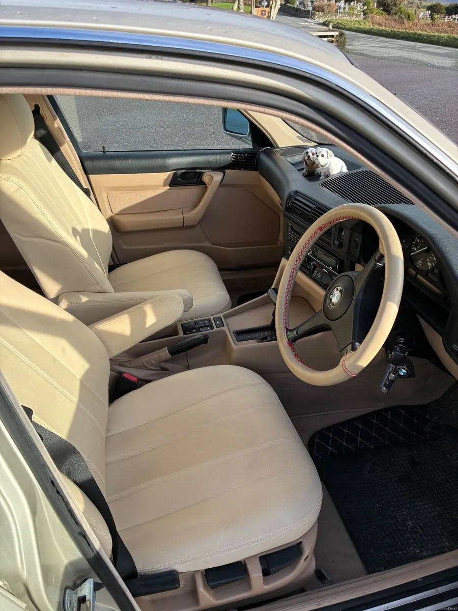 BMW 5-Series 1988 - Image 4
