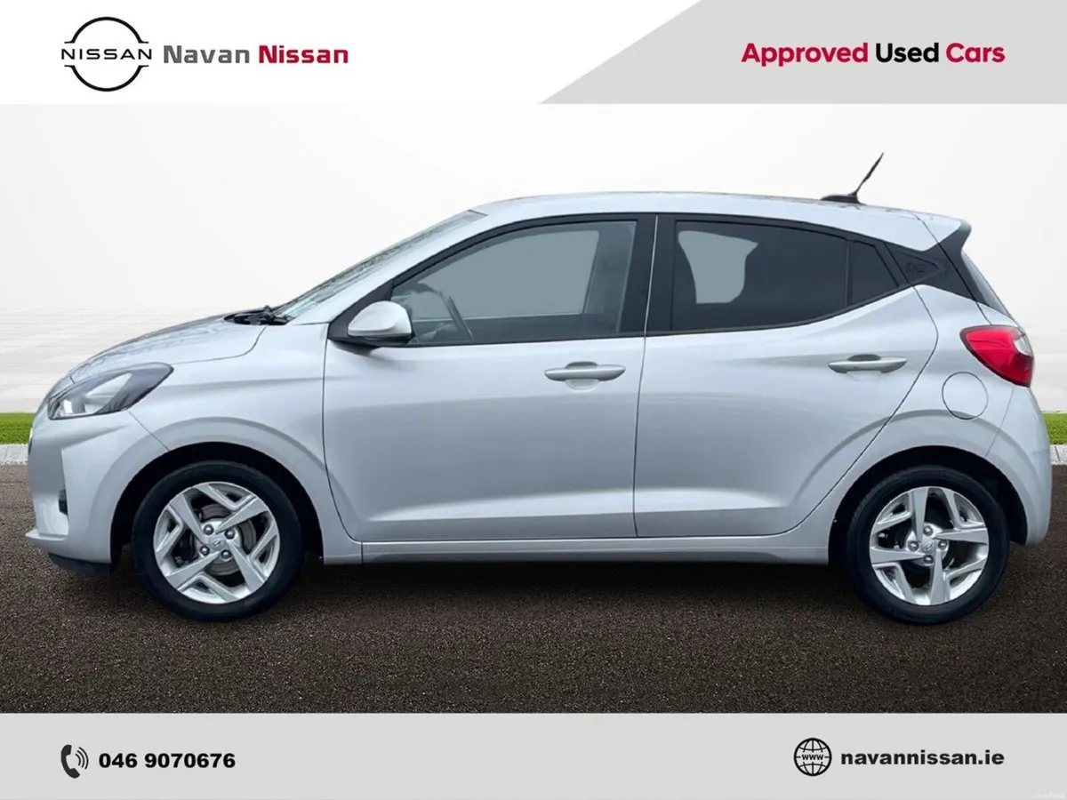 Hyundai i10 Deluxe - Image 4