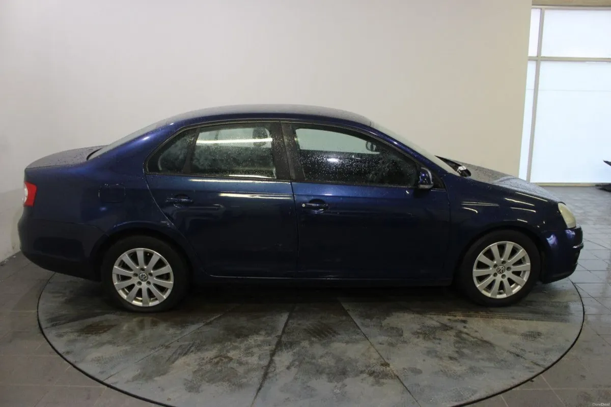Volkswagen Jetta 1.6 - TENDER 44 - Image 2