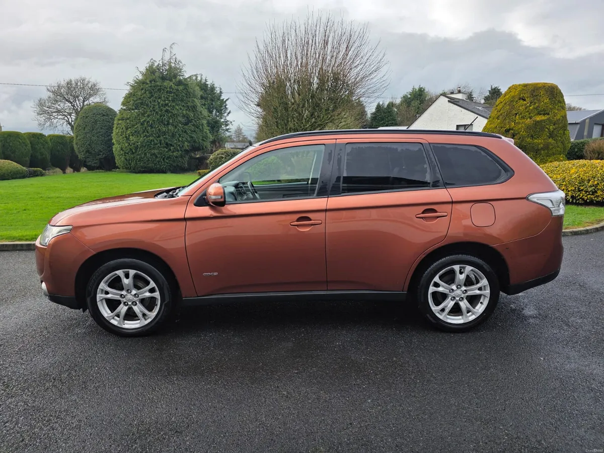 MITSUBISHI OUTLANDER...4X4..7 SEATS - Image 3