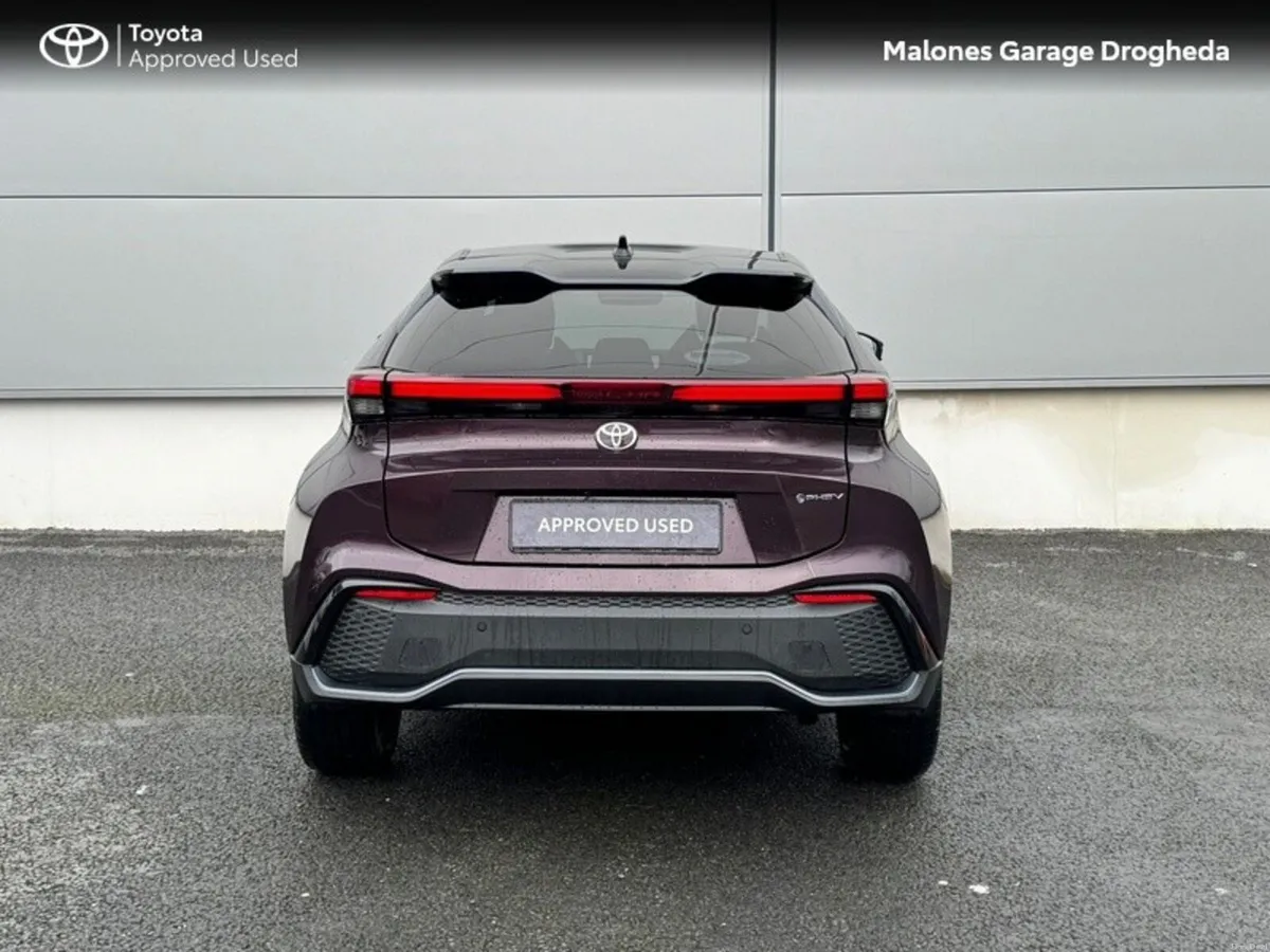 Toyota C-HR 2.0 Plug In Hybrid Sol *Demo Sale* Cal - Image 4