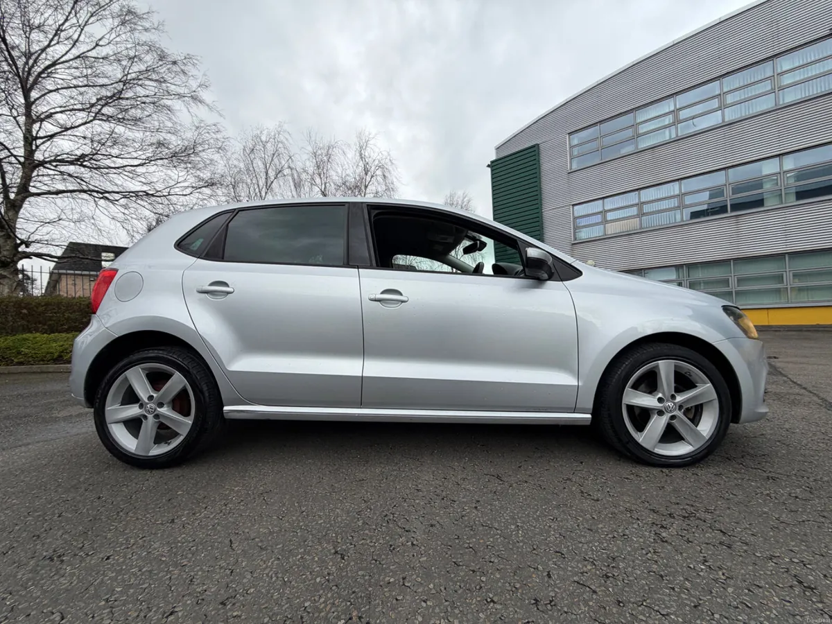 Volkswagen Polo 1.0 petrol 5 door - Image 3