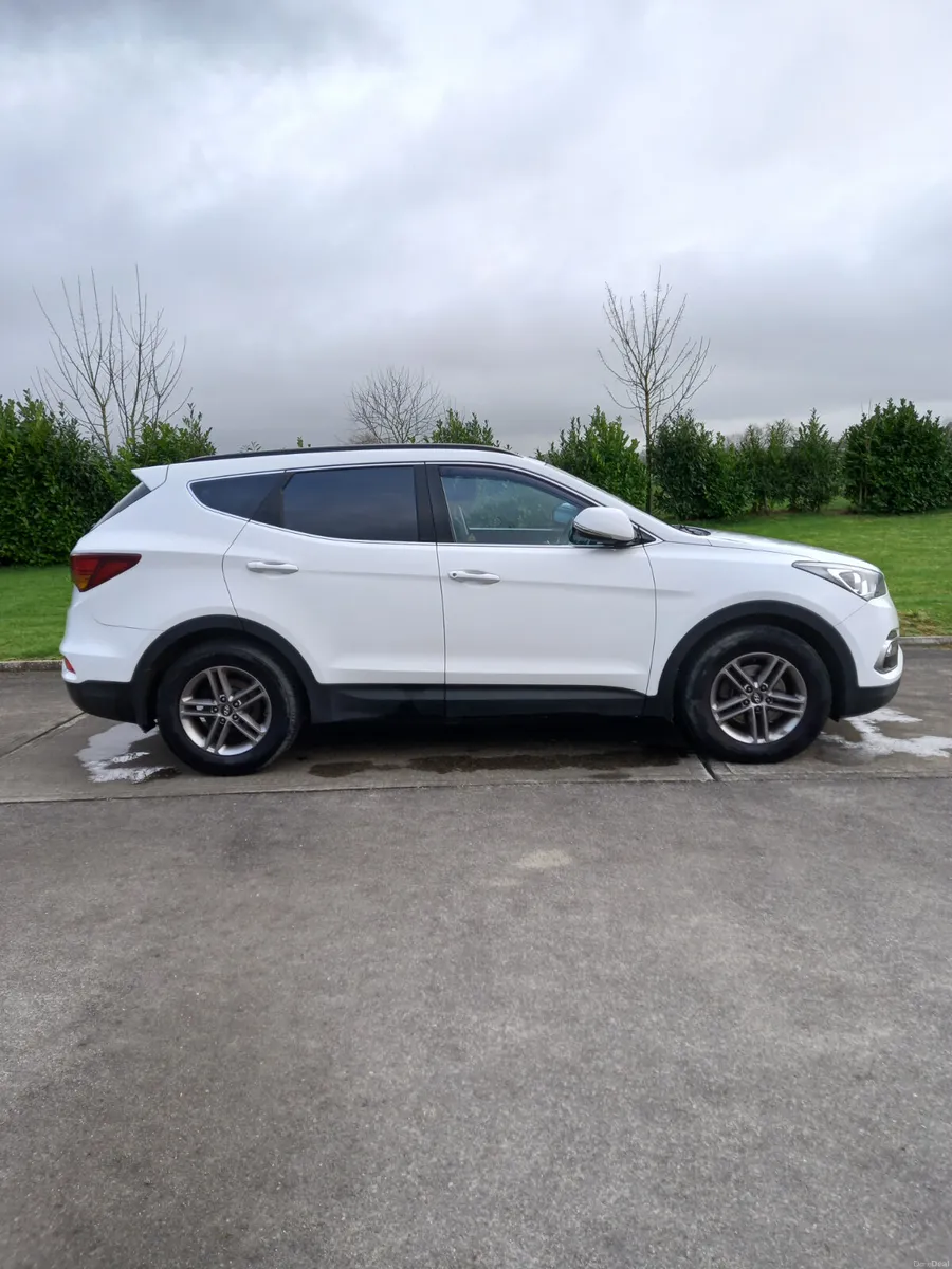 2016 Hyundai Santa Fe 2.2 Diesel - Image 1
