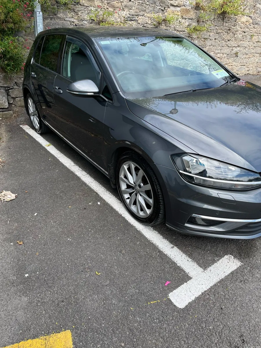 2018 Volkswagen Golf - Image 2
