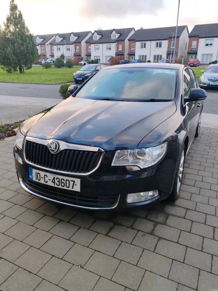 Skoda Superb 2010 - Image 2