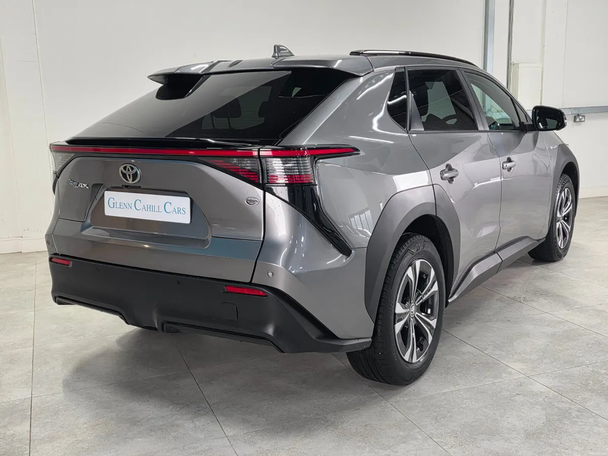 2024 Toyota bZ4X 71.4 kWh Motion - Image 4