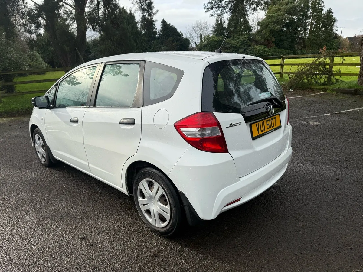 2015 Honda jazz petrol ni car from new - Image 2