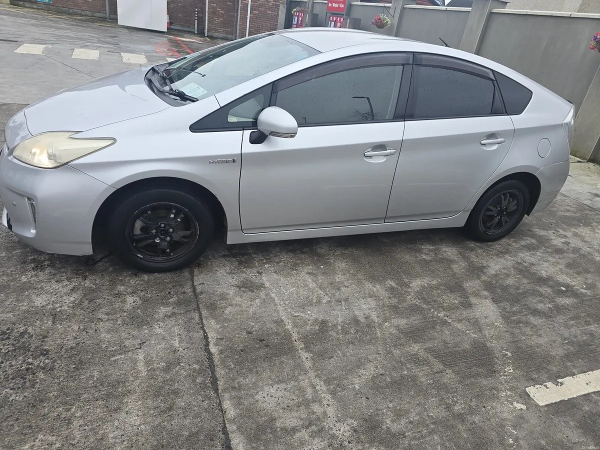 Toyota Prius - Image 2