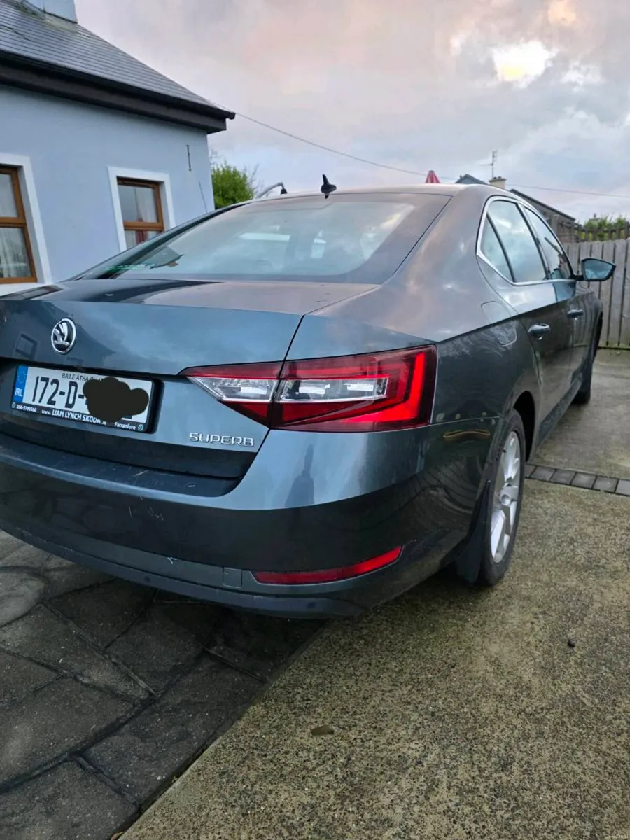 SKODA Superb Style 2.0TDI 150BHP DSG - Image 3