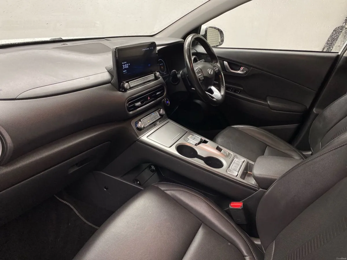 Hyundai KONA Kona EV Premium 64 kWh - Image 3