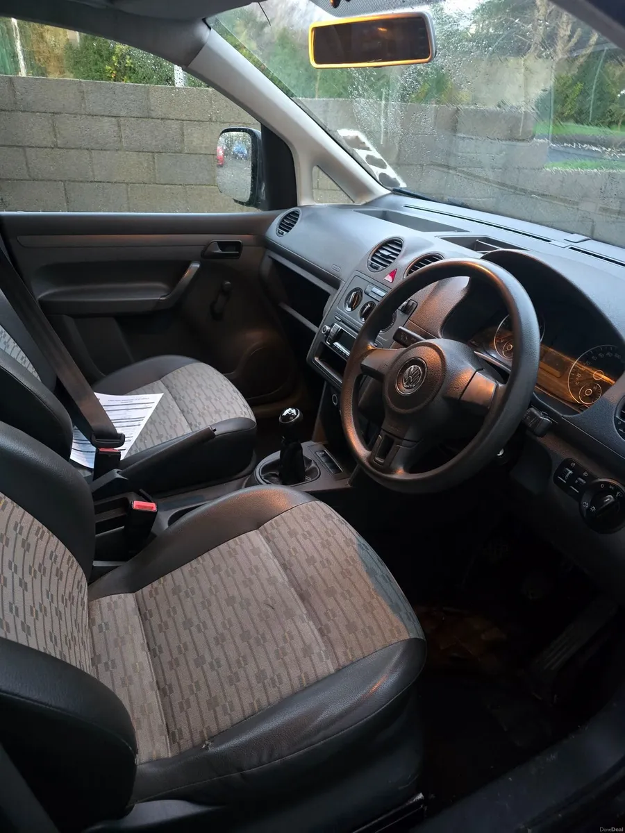Volkswagen Caddy 2012 **CVRT 02/27** - Image 3