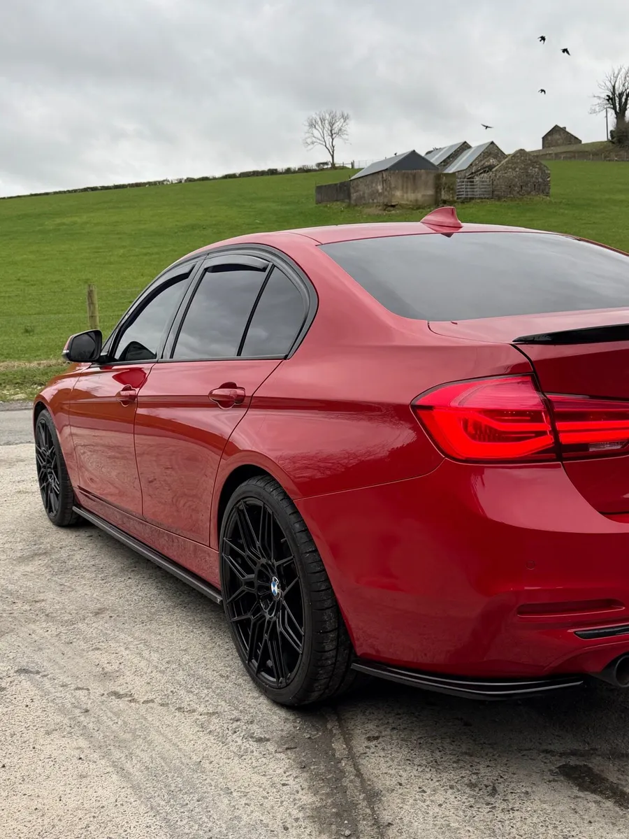 2018 BMW 318i SPORT TOP SPEC VRT FULLY HANDLED🔥 - Image 4