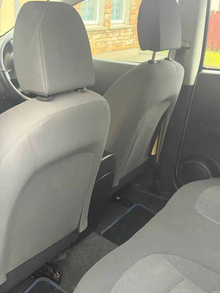 Nissan Qashqai 2010 - Image 3