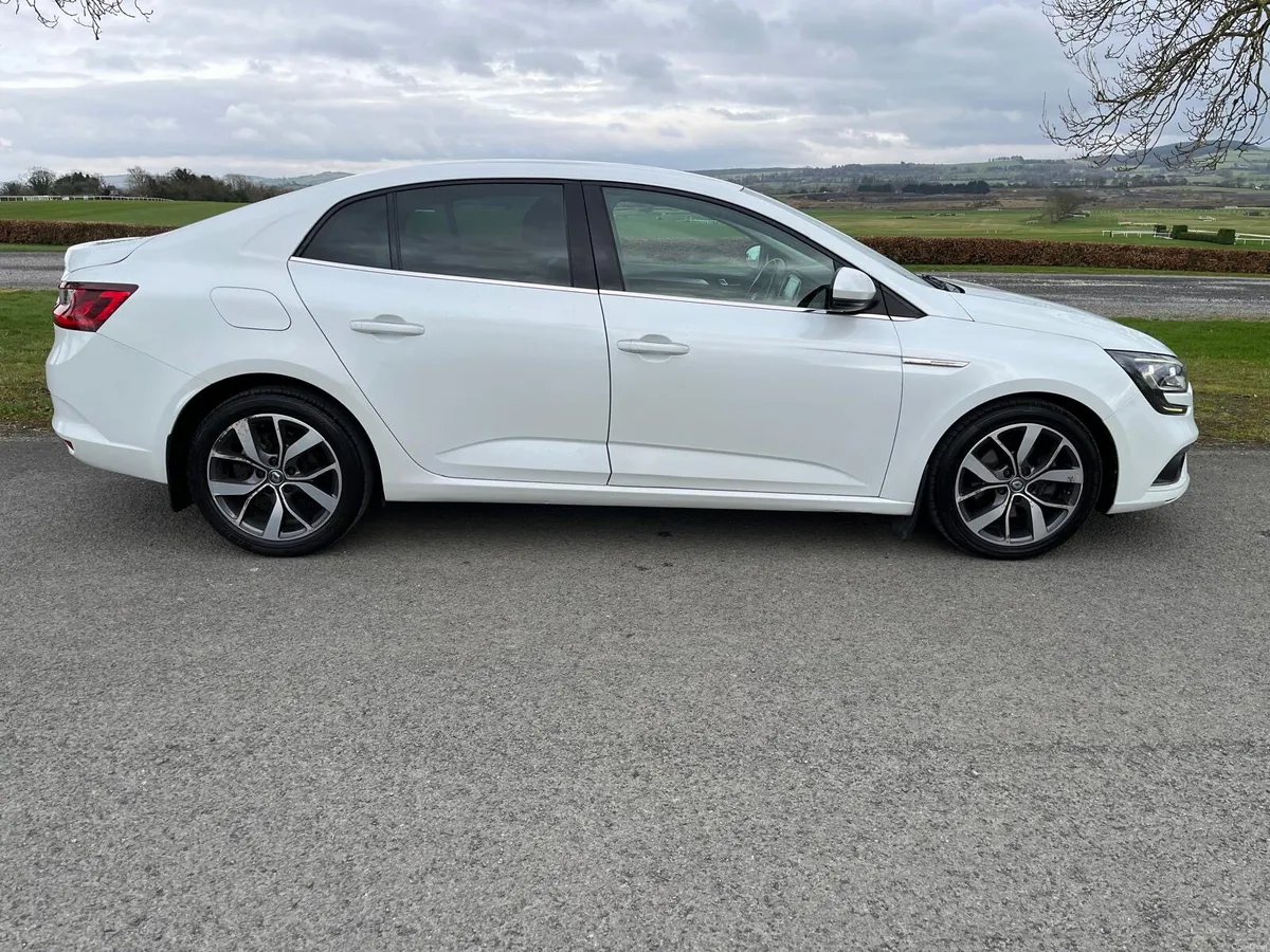 Renault Megane 2017 Signature 1.6 DCI - Image 2