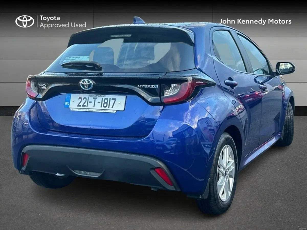 Toyota Yaris HYBRID LUNA 4DR AUTO - Image 2