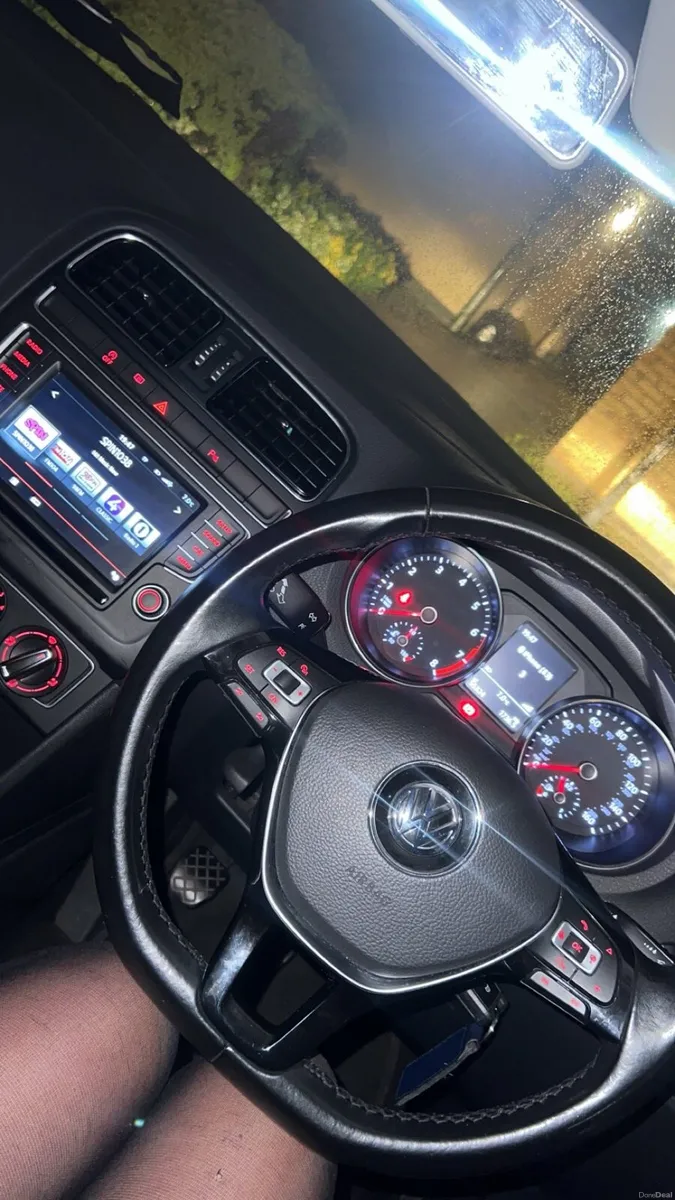 Volswagen polo - Image 2