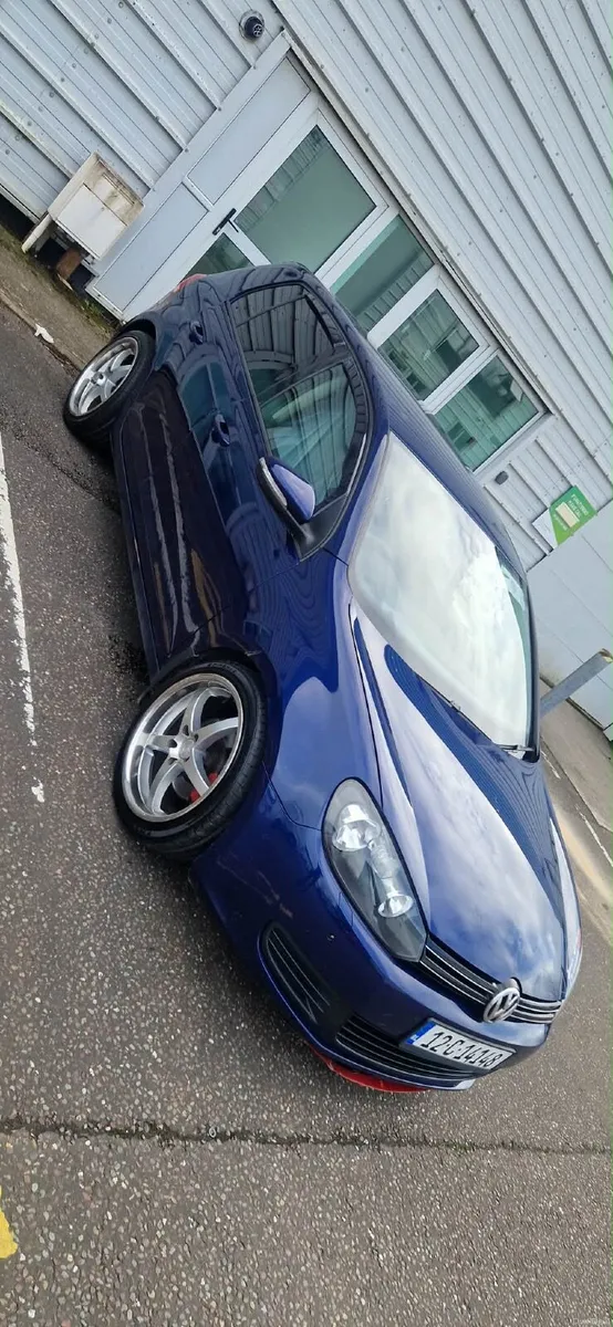 Volkswagen Golf 2012 - Image 1