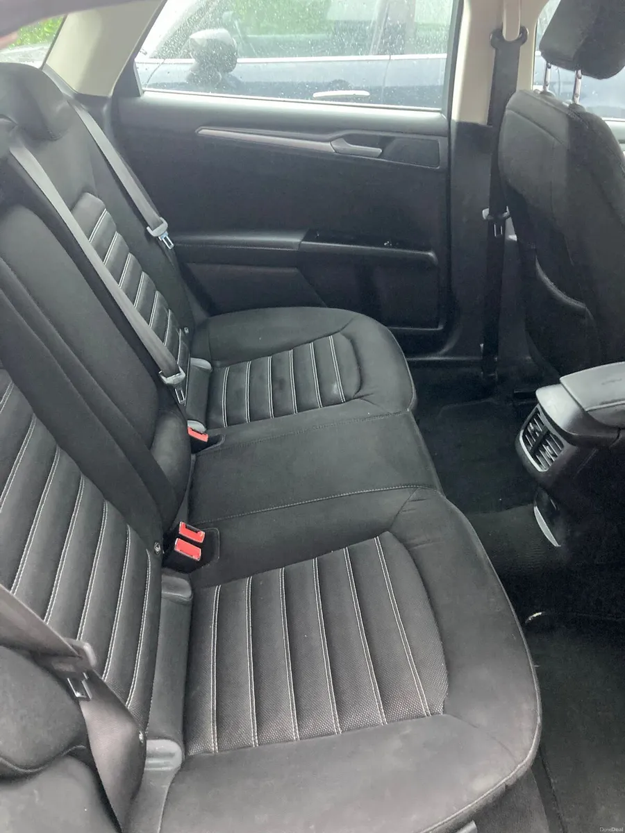 Ford mondeo - Image 4