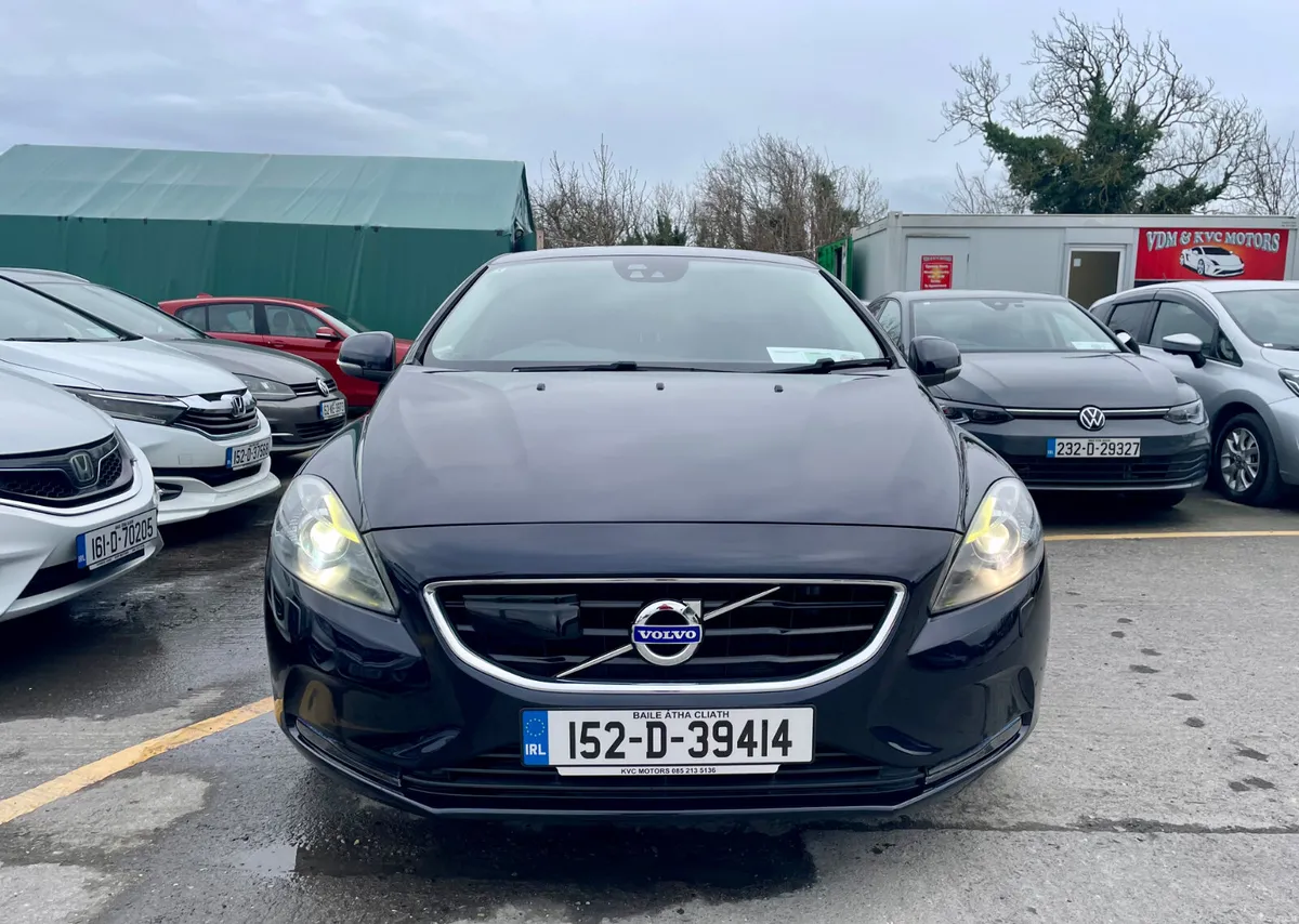 VOLVO V40 2015  2.0, DIESEL - Image 3
