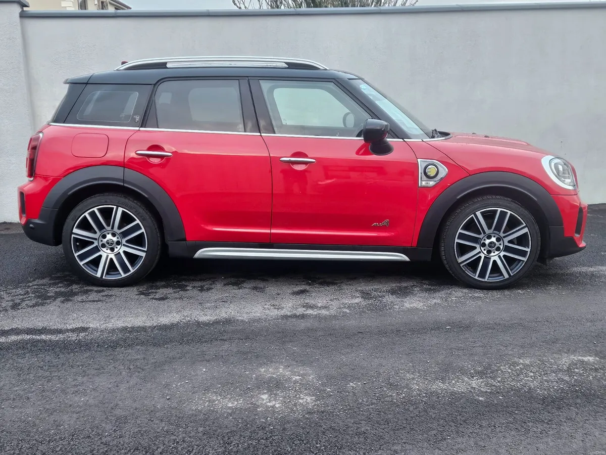 21 MINI COUNTRYMAN COOPER EXCLUSIVE PLUG IN HYBRID - Image 3