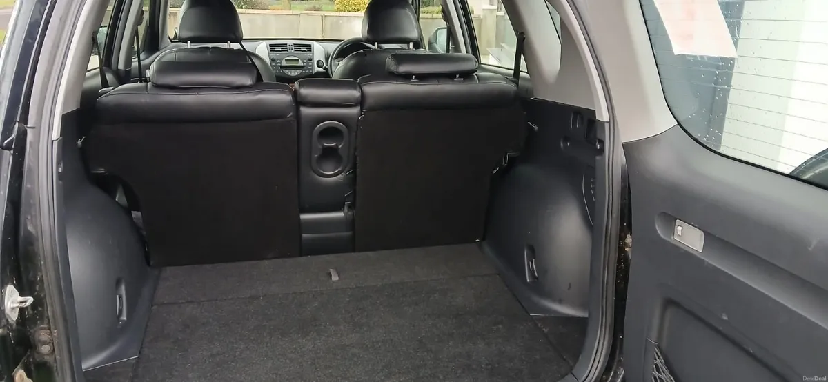 Toyota RAV4 2006 - Image 2