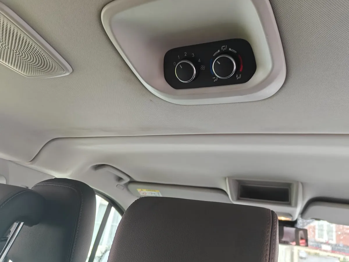 Ford Tourneo 2019 - Image 3